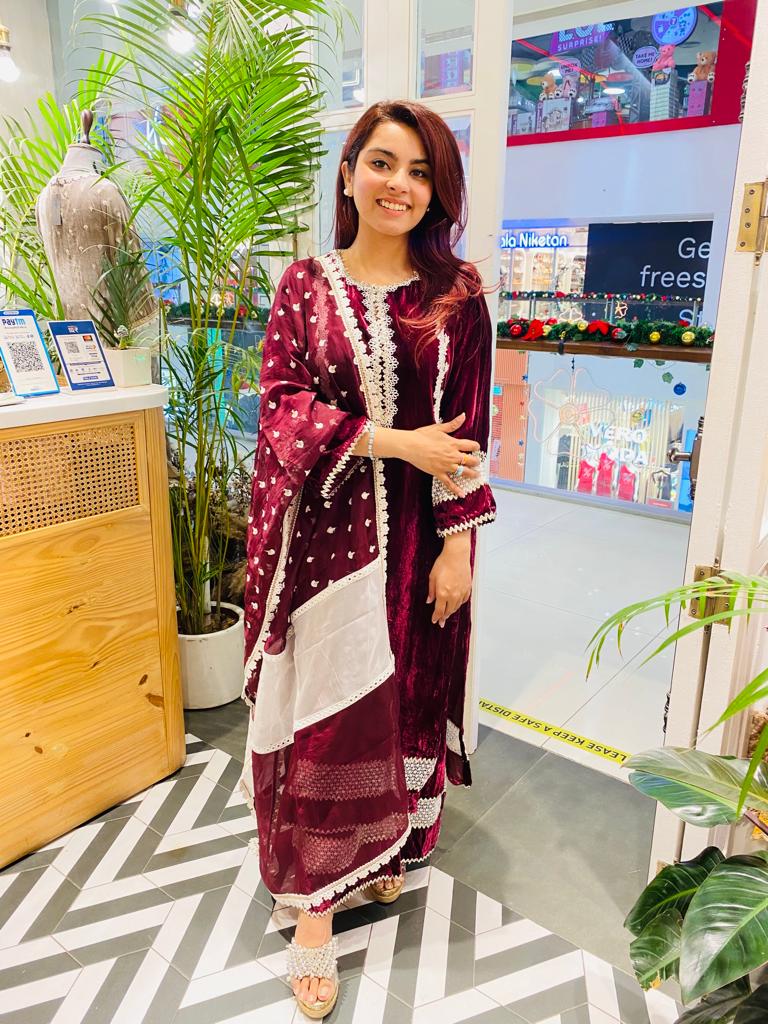 Makhmal Birch Wine Kurta With Makhmal Birch Wine Pyajama