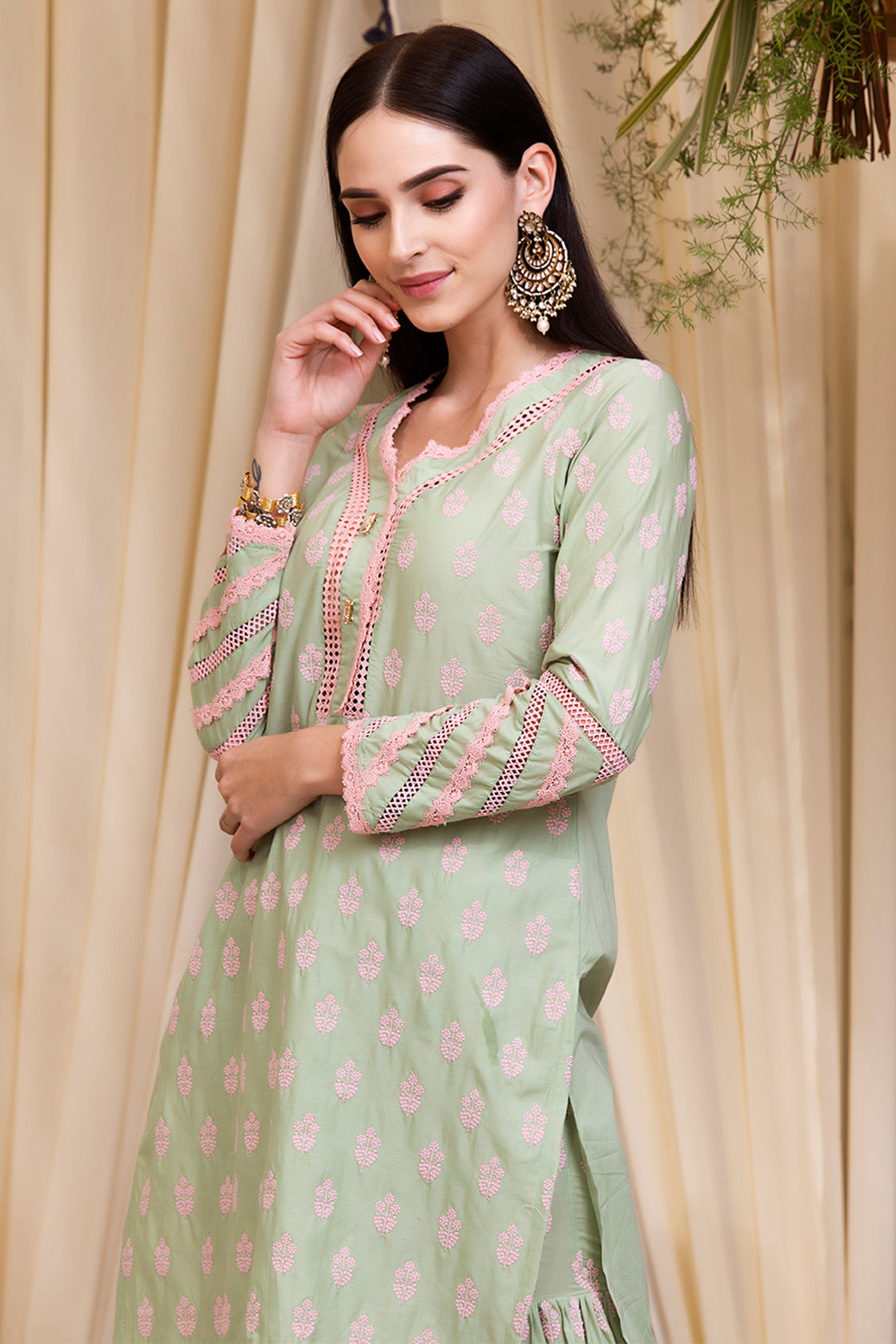 Mulmul Cotton Savina Kurta  With Savina Garara