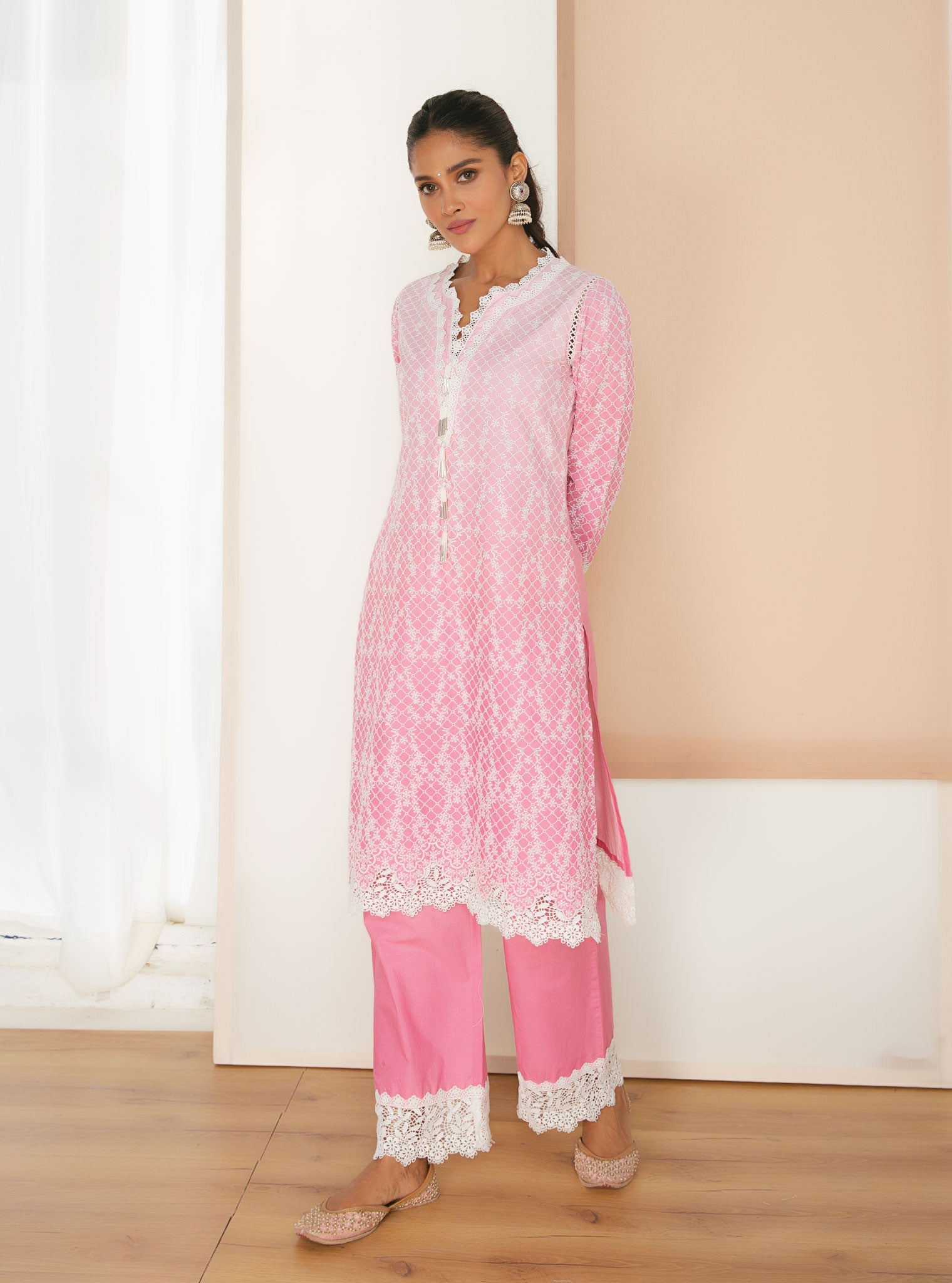 Mulmul Cotton Venna Pink Kurta With Venna Pink Pant