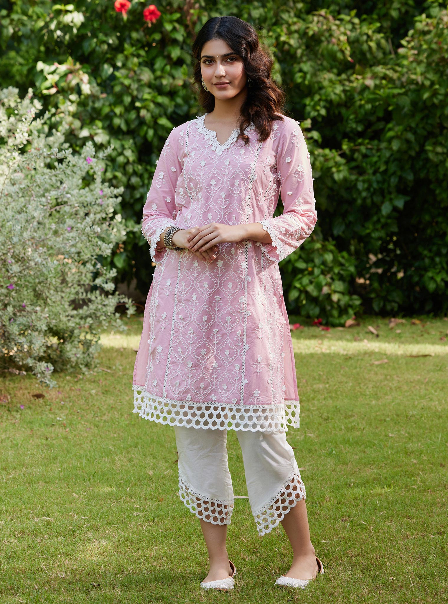 Mulmul Cotton Kainat Pink Kurta with Mulmul Cotton Naksh White Pant