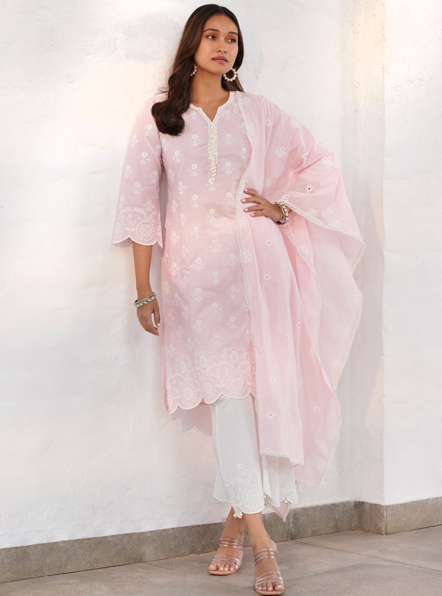 Mulmul Cotton Arpora Pink Kurta With Mulmul Cotton Arpora White Pant