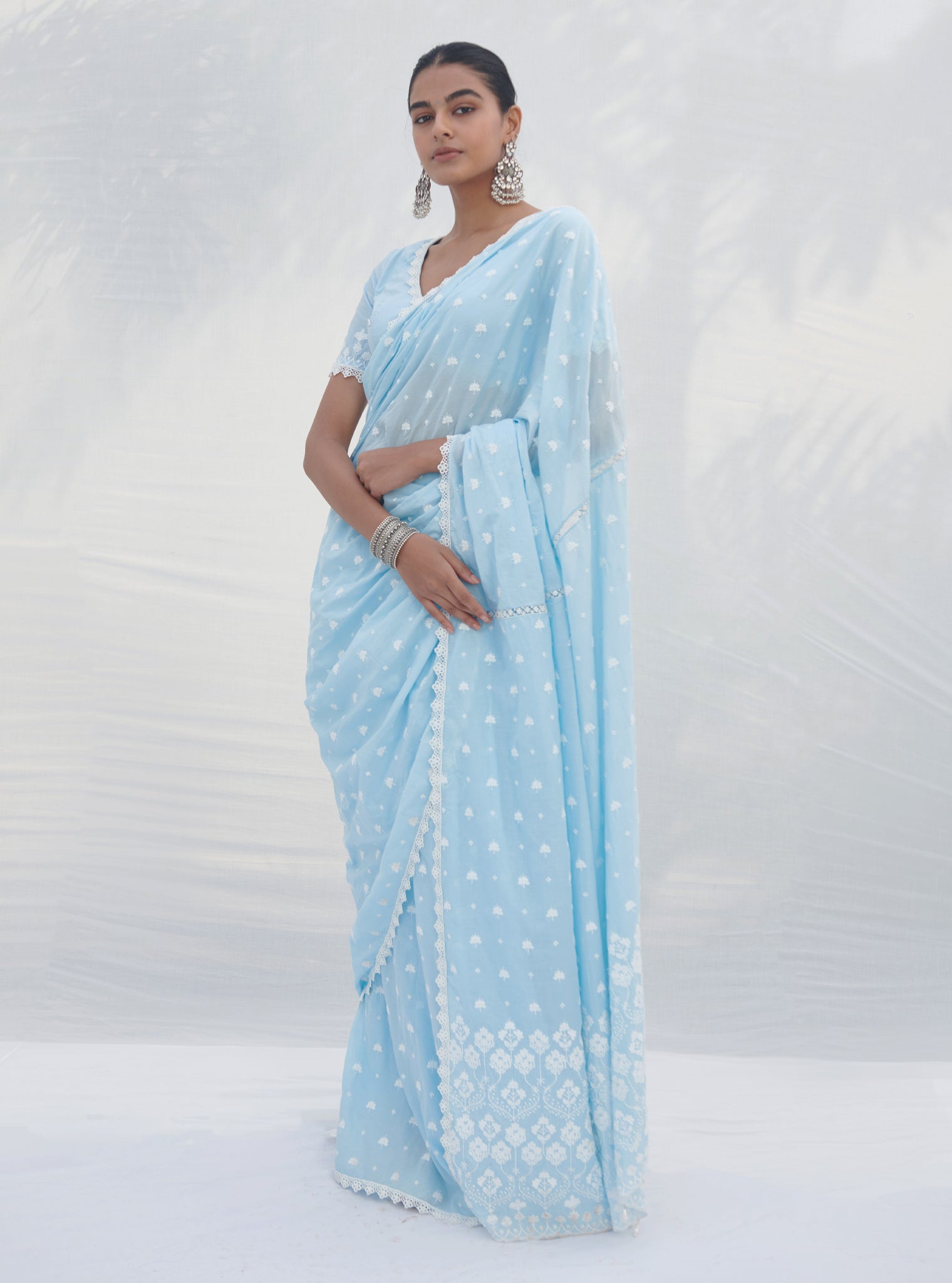 Mulmul Cotton Chikli Blue Saree