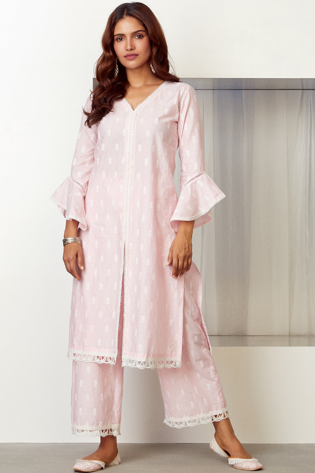 Mulmul Cotton Escapade Pink Kurta With Escapade Pink Palazzo