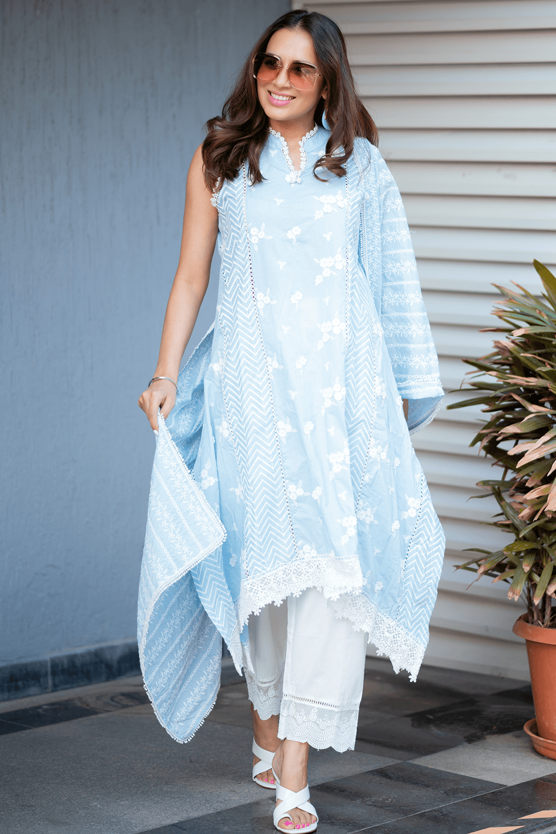 Mulmul Cotton GLORY KURTA With FLORAL ORGANZA PANT