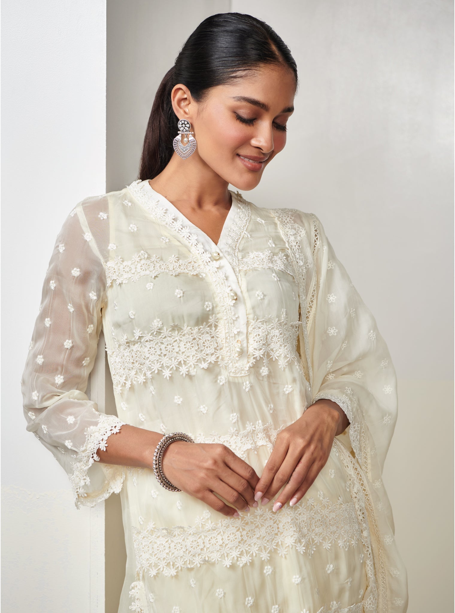 Mulmul Organza Nessa Off White Kurta With Mulmul Cotton Nessa Off White Pant