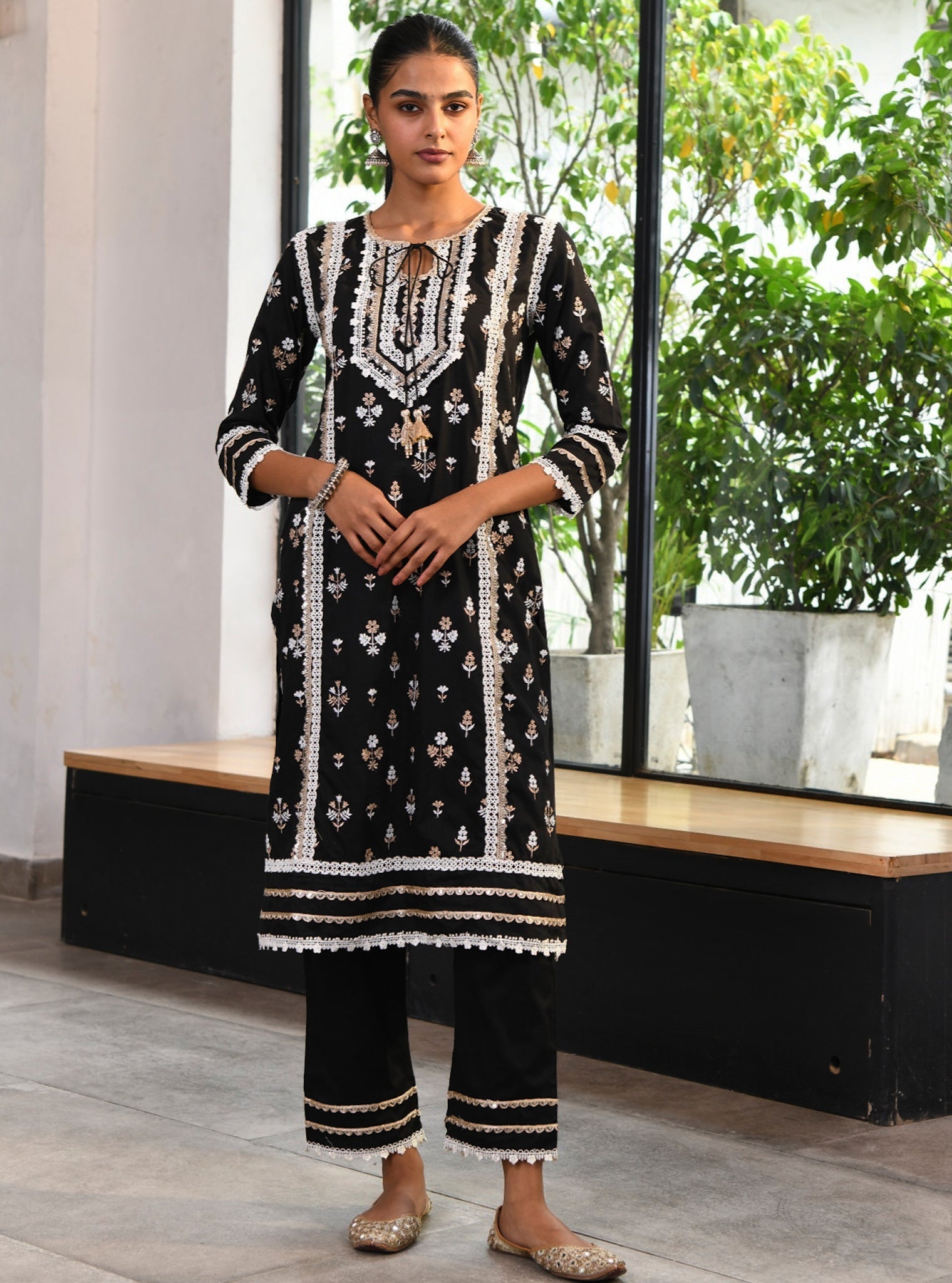 Mulmul Pima Sorrel Black Kurta With Sorrel Black Pant