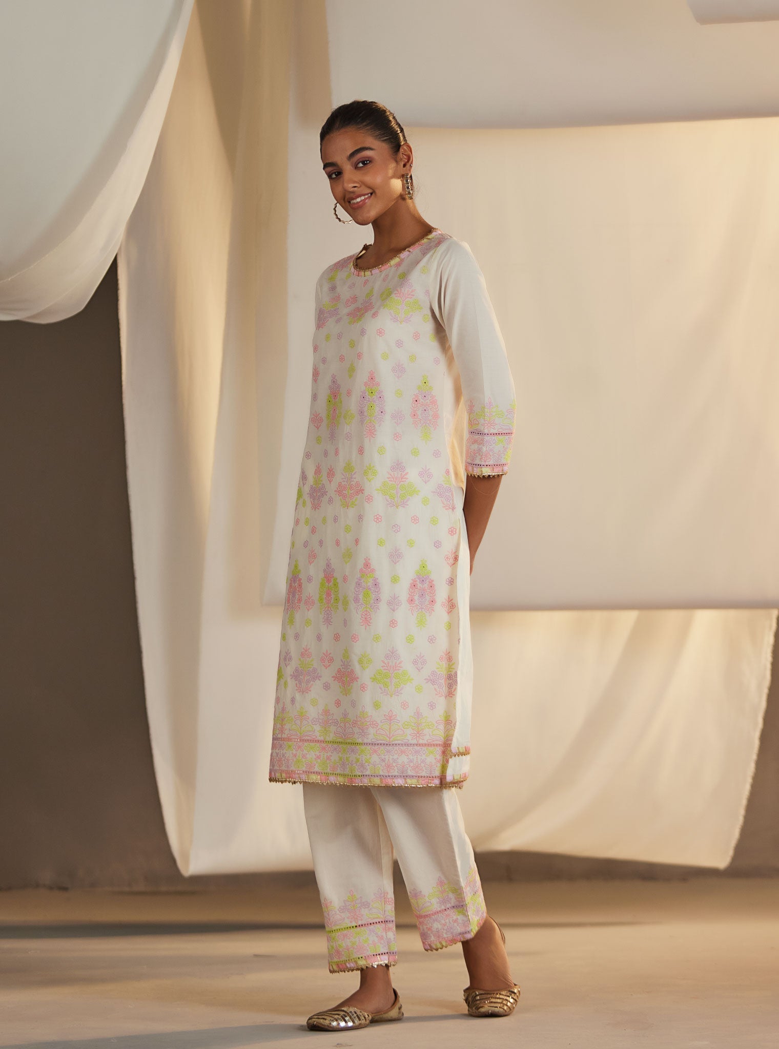 Mulmul Cotton Zahava Off White Kurta With Zahava Off White Pant