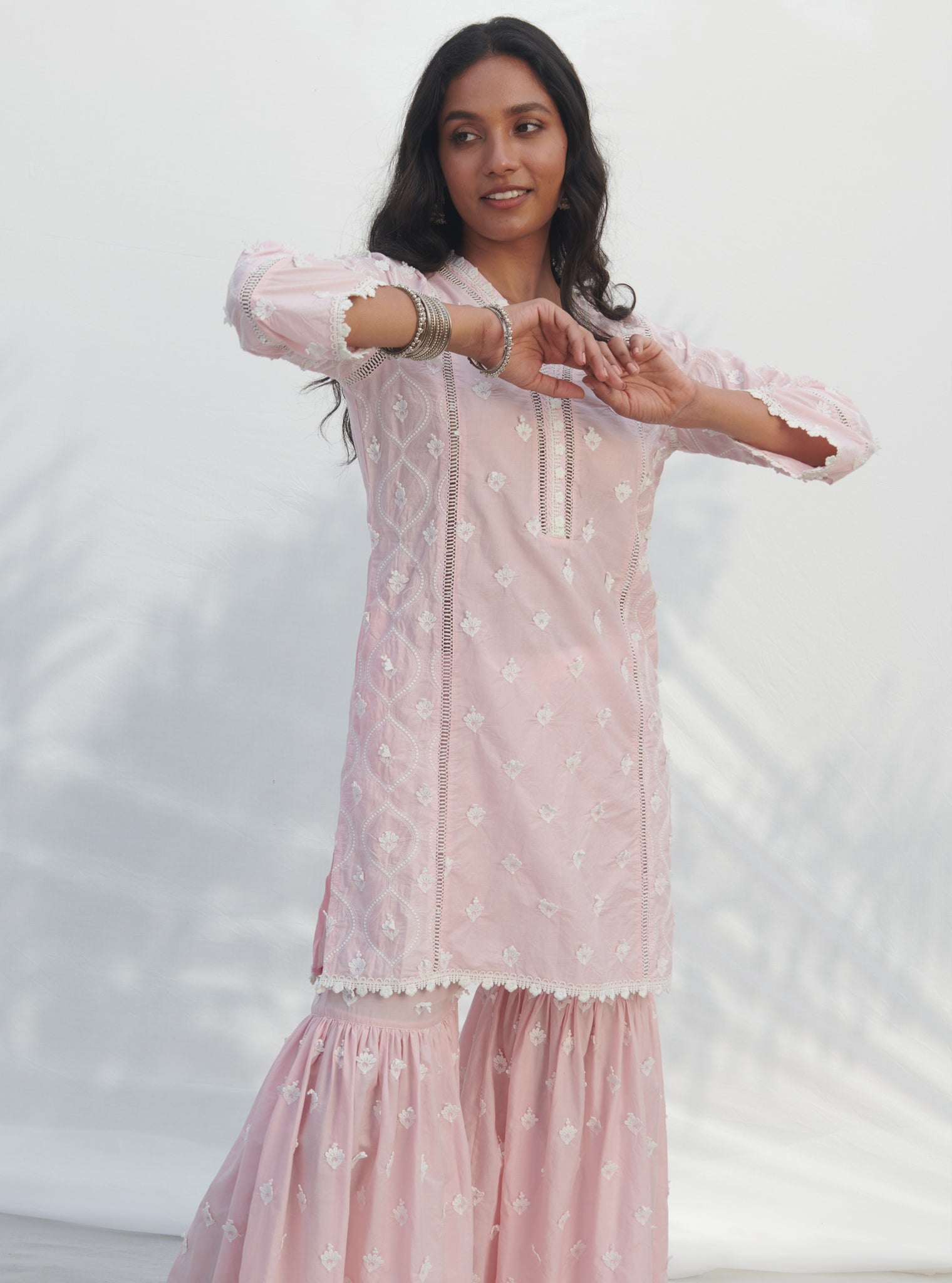 Mulmul Cotton Zarani Pink Kurta With Mulmul Cotton Zarani Pink Garara